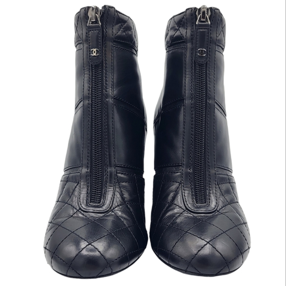 CHANEL Matelasse Quilted Leather Ankle Boots Front Zip Black Booties 37.5 - Picture 8 of 16